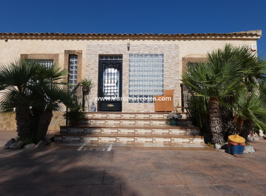 Sale - Country house - Rafal