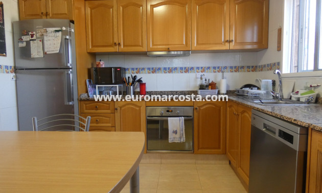 Sale - Country house - Rafal