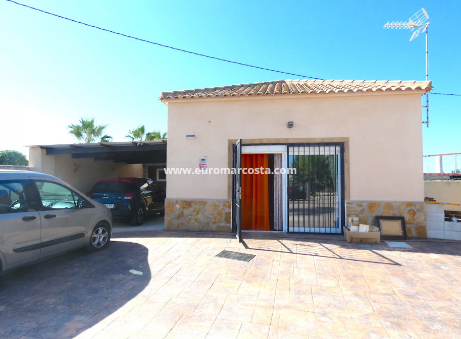 Sale - Country house - Rafal