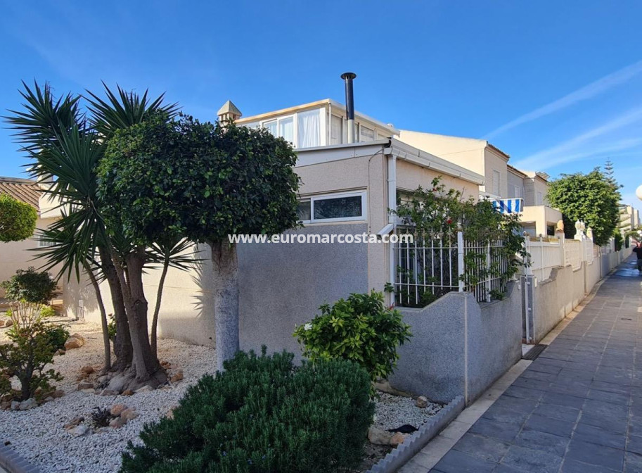 Venta - House - Torrevieja - Aguas Nuevas