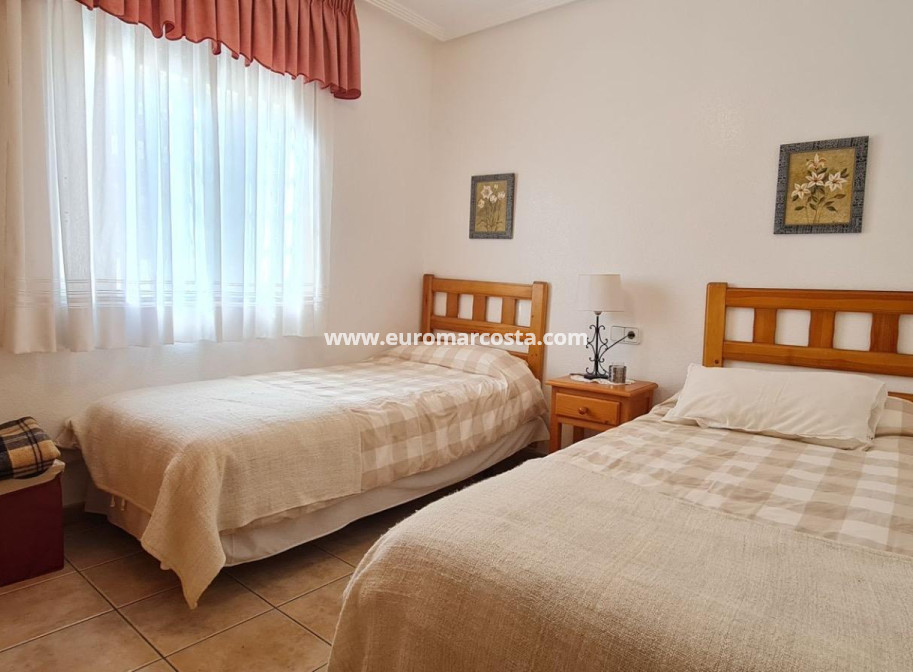 Venta - House - Torrevieja - Aguas Nuevas