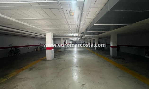 Objekte zum Wiederverkauf - Garage - Torrevieja - TORREVIEJA