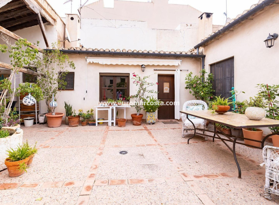 Sale - Villa - Los Martinez Del Puerto - Los Martínez del Puerto