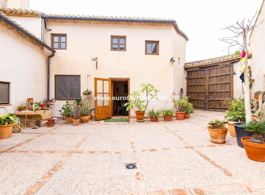 Sale - Villa - Los Martinez Del Puerto - Los Martínez del Puerto