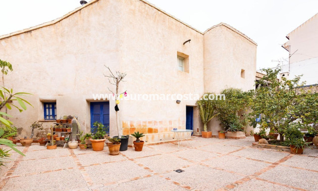 Sale - Villa - Los Martinez Del Puerto - Los Martínez del Puerto