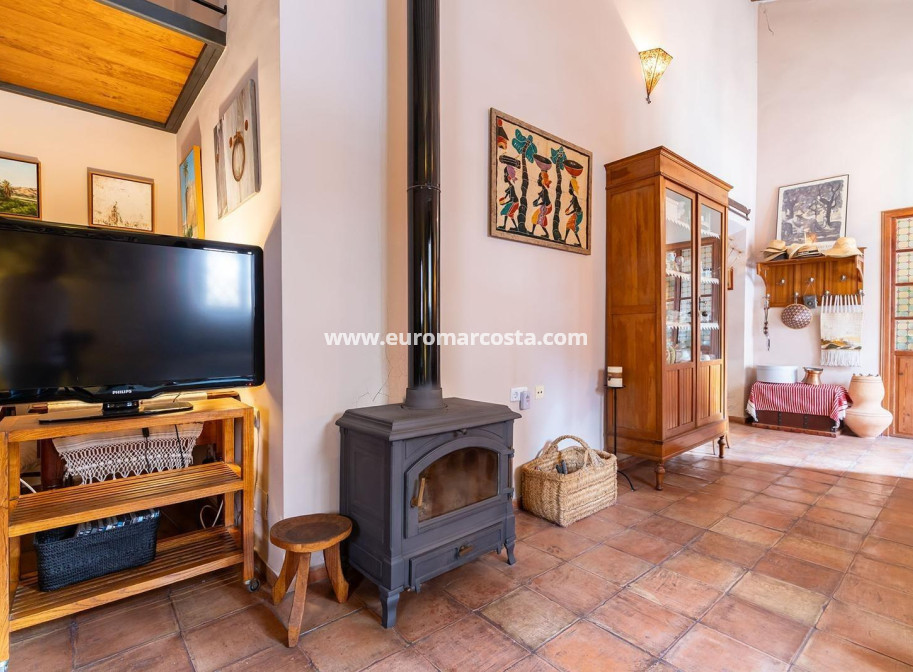 Sale - Villa - Los Martinez Del Puerto - Los Martínez del Puerto