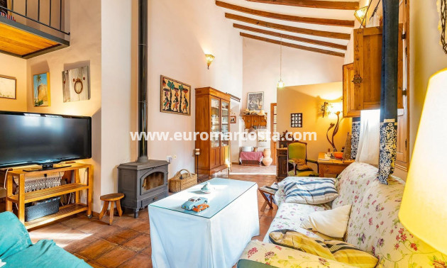 Sale - Villa - Los Martinez Del Puerto - Los Martínez del Puerto