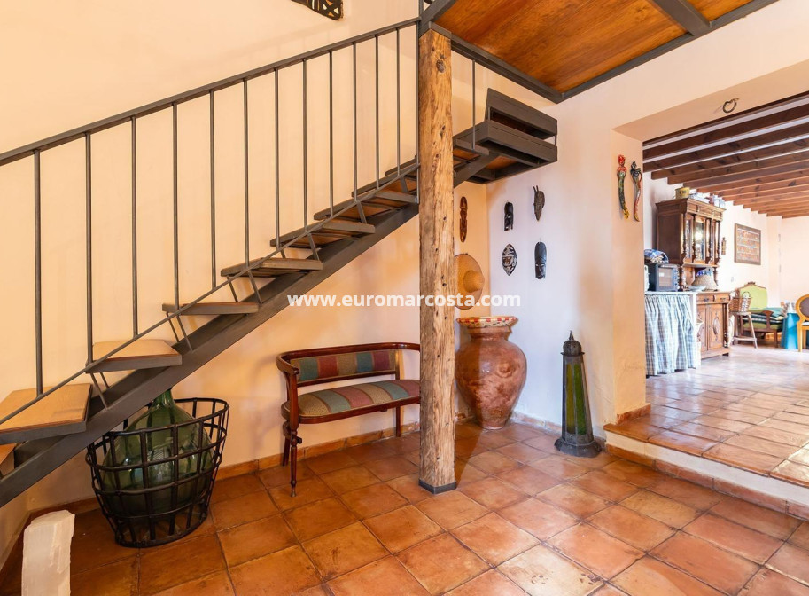 Sale - Villa - Los Martinez Del Puerto - Los Martínez del Puerto