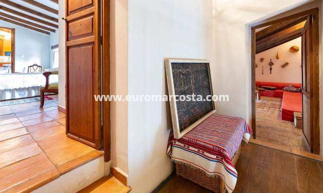 Sale - Villa - Los Martinez Del Puerto - Los Martínez del Puerto