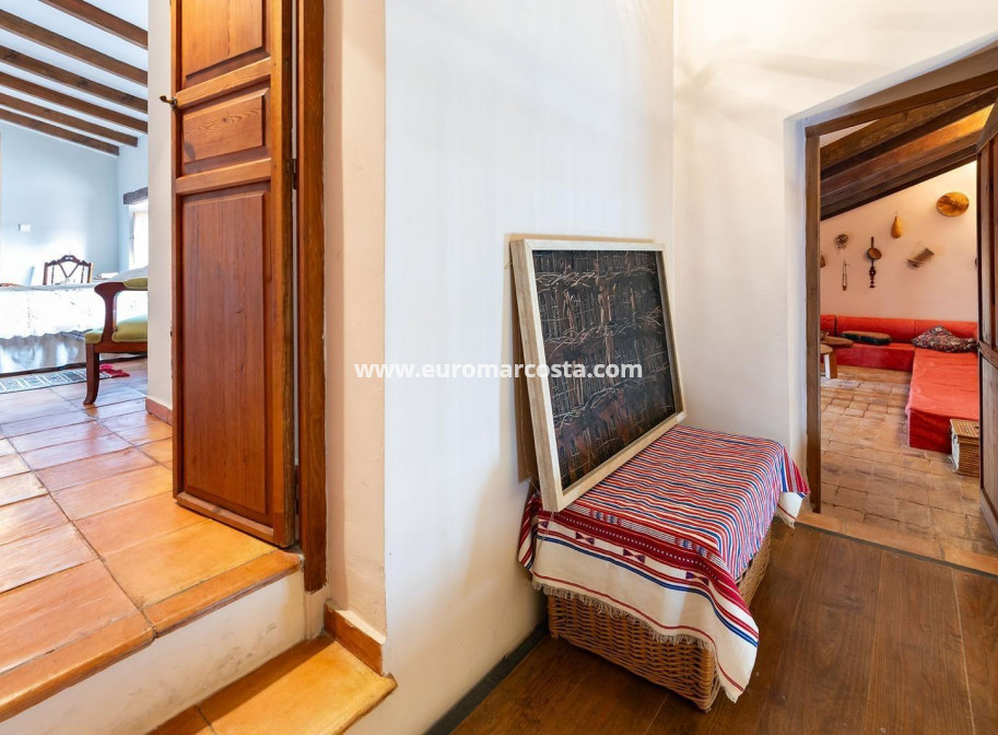 Sale - Villa - Los Martinez Del Puerto - Los Martínez del Puerto