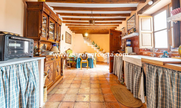 Sale - Villa - Los Martinez Del Puerto - Los Martínez del Puerto