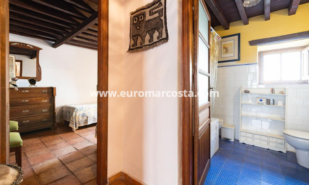 Sale - Villa - Los Martinez Del Puerto - Los Martínez del Puerto