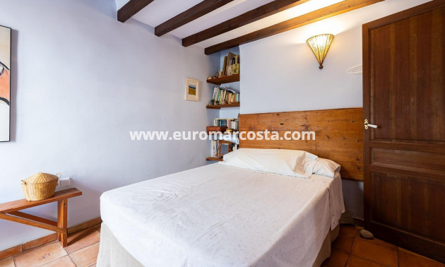 Sale - Villa - Los Martinez Del Puerto - Los Martínez del Puerto