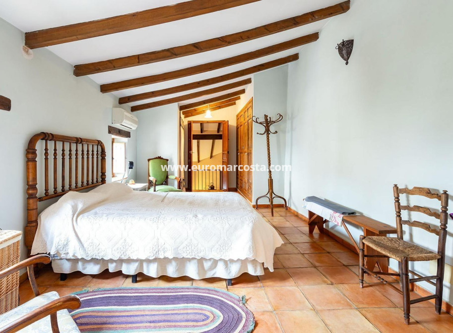 Sale - Villa - Los Martinez Del Puerto - Los Martínez del Puerto