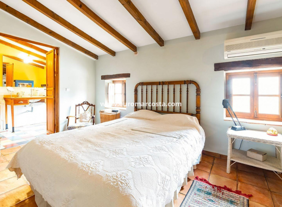 Sale - Villa - Los Martinez Del Puerto - Los Martínez del Puerto