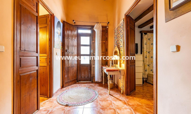 Sale - Villa - Los Martinez Del Puerto - Los Martínez del Puerto