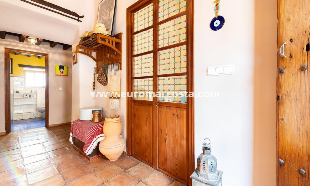 Sale - Villa - Los Martinez Del Puerto - Los Martínez del Puerto