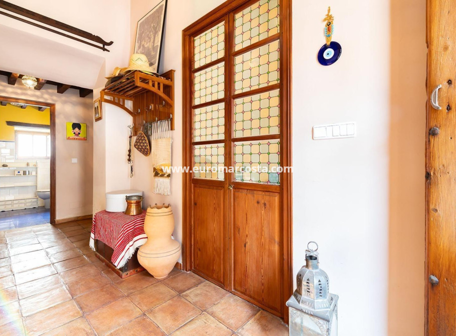 Sale - Villa - Los Martinez Del Puerto - Los Martínez del Puerto