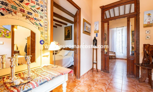 Sale - Villa - Los Martinez Del Puerto - Los Martínez del Puerto