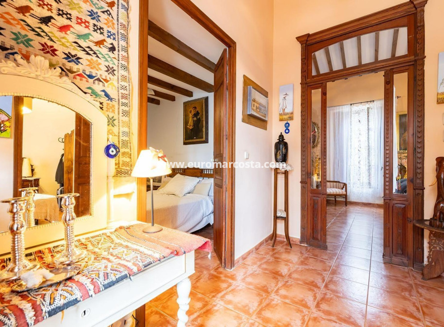 Sale - Villa - Los Martinez Del Puerto - Los Martínez del Puerto