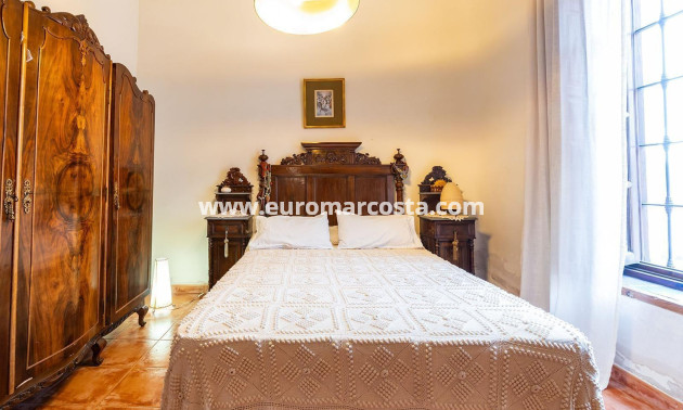 Sale - Villa - Los Martinez Del Puerto - Los Martínez del Puerto