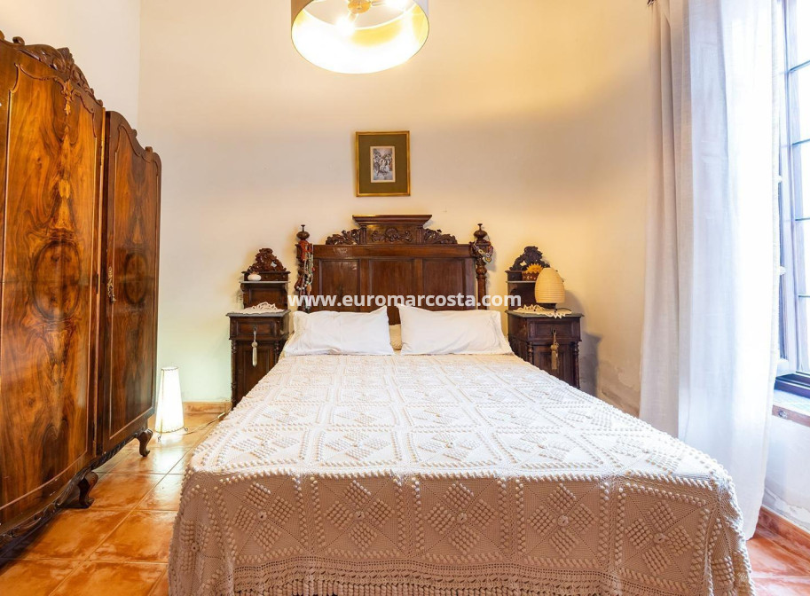 Sale - Villa - Los Martinez Del Puerto - Los Martínez del Puerto