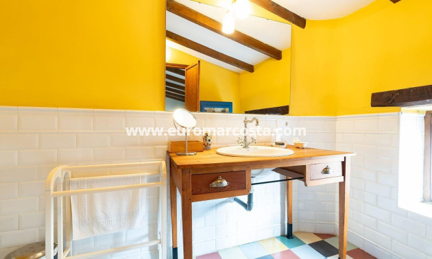 Sale - Villa - Los Martinez Del Puerto - Los Martínez del Puerto
