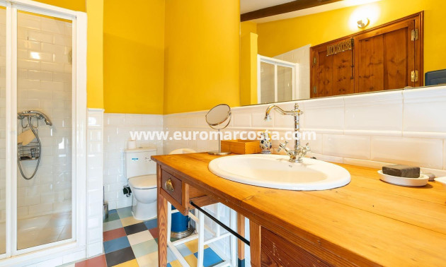 Sale - Villa - Los Martinez Del Puerto - Los Martínez del Puerto
