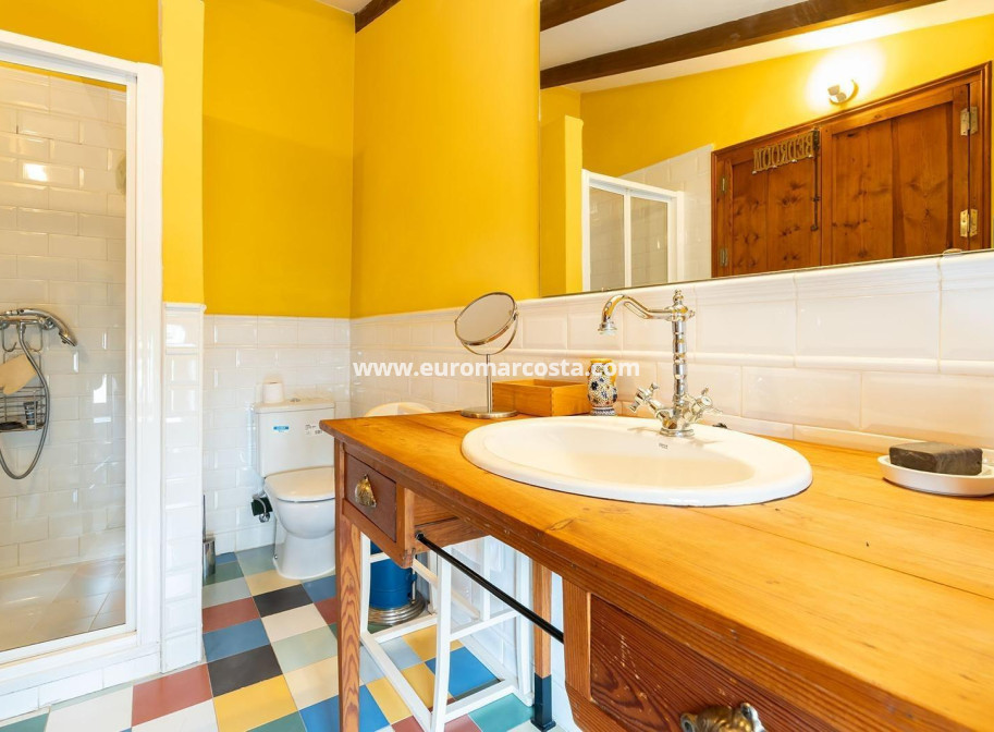 Sale - Villa - Los Martinez Del Puerto - Los Martínez del Puerto