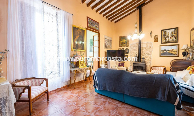 Sale - Villa - Los Martinez Del Puerto - Los Martínez del Puerto