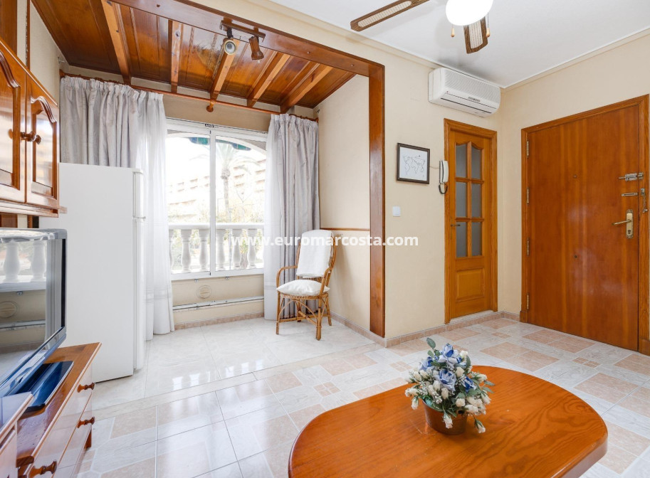 Objekte zum Wiederverkauf - Wohnung - Torrevieja - TORREVIEJA