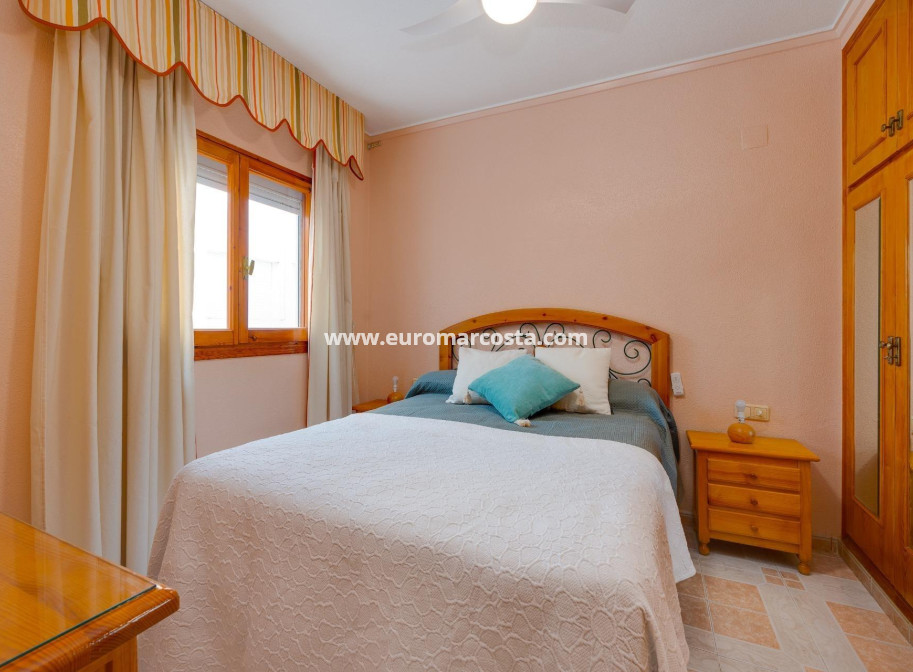 Objekte zum Wiederverkauf - Wohnung - Torrevieja - TORREVIEJA