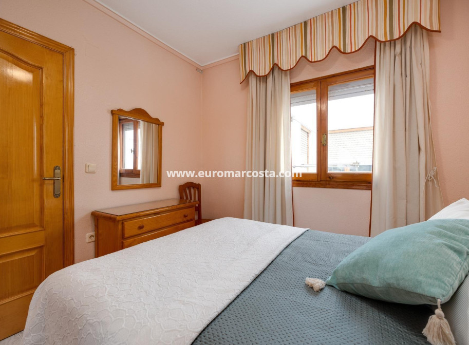 Objekte zum Wiederverkauf - Wohnung - Torrevieja - TORREVIEJA