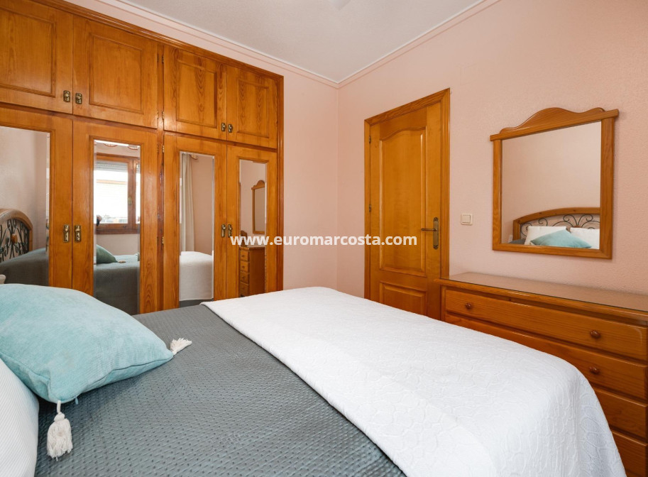 Objekte zum Wiederverkauf - Wohnung - Torrevieja - TORREVIEJA