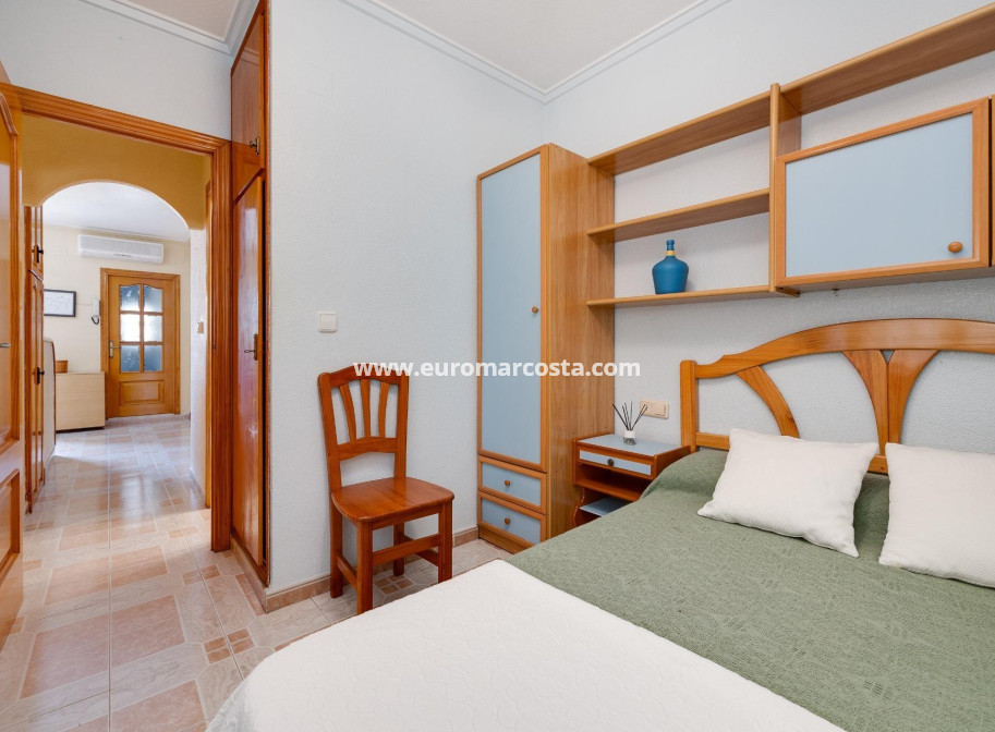 Objekte zum Wiederverkauf - Wohnung - Torrevieja - TORREVIEJA