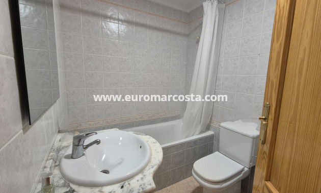 Venta - Apartamento / piso - Los Montesinos - Pueblo 8
