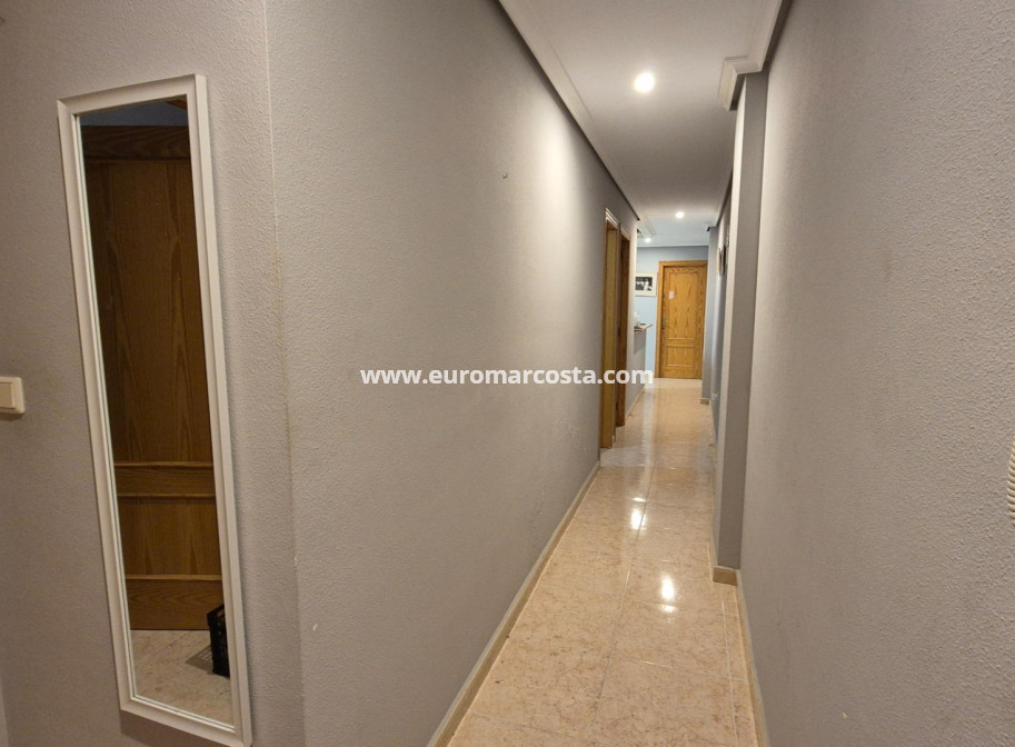 Venta - Apartamento / piso - Los Montesinos - Pueblo 8