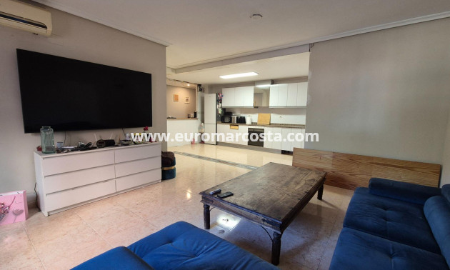 Venta - Apartamento / piso - Los Montesinos - Pueblo 8