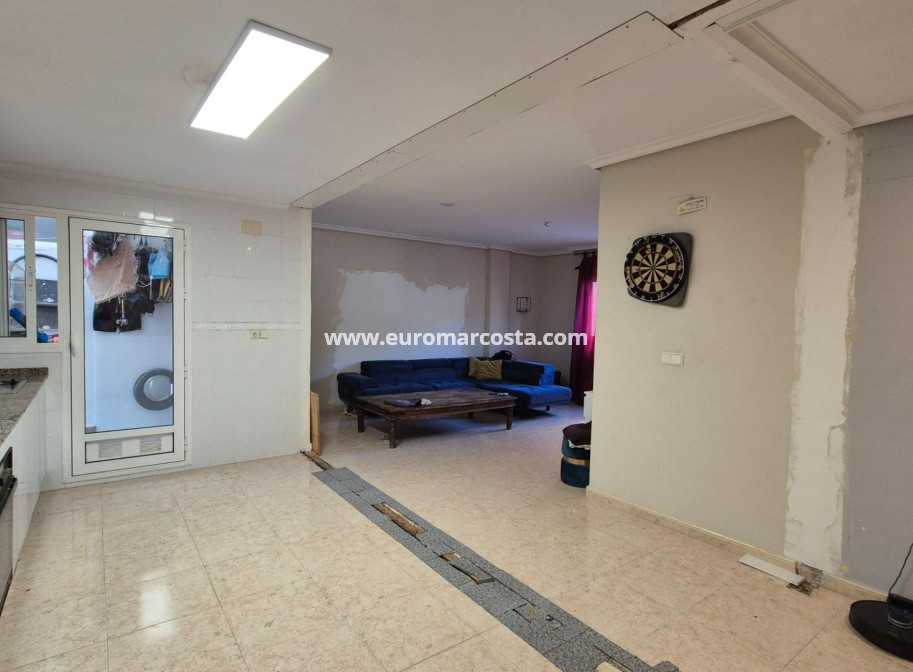 Venta - Apartamento / piso - Los Montesinos - Pueblo 8