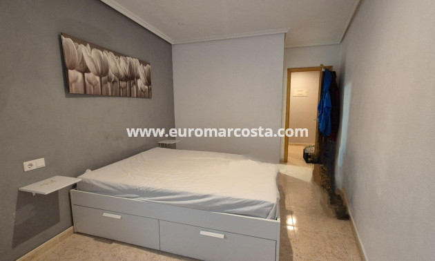 Venta - Apartamento / piso - Los Montesinos - Pueblo 8