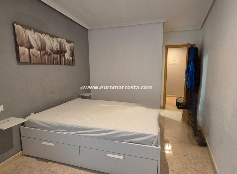Venta - Apartamento / piso - Los Montesinos - Pueblo 8