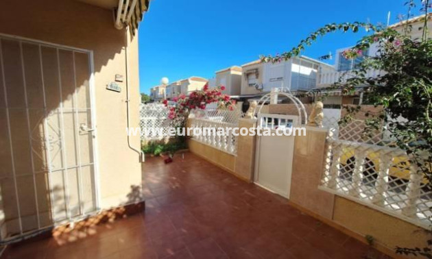Objekte zum Wiederverkauf - Bungalow - Torrevieja - TORREVIEJA
