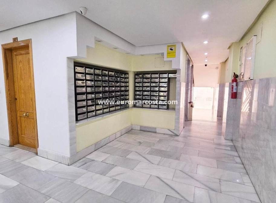 Objekte zum Wiederverkauf - Wohnung - Torrevieja - TORREVIEJA