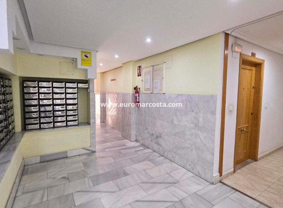 Objekte zum Wiederverkauf - Wohnung - Torrevieja - TORREVIEJA