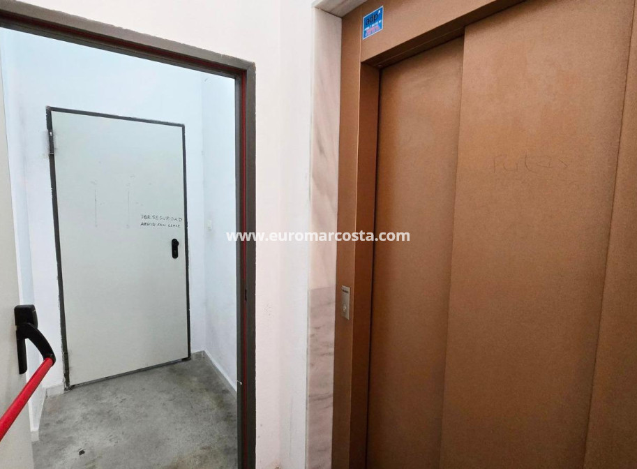Objekte zum Wiederverkauf - Wohnung - Torrevieja - TORREVIEJA