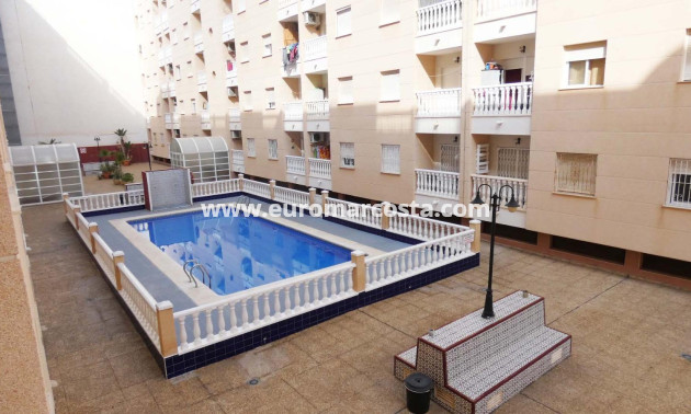 Objekte zum Wiederverkauf - Wohnung - Torrevieja - TORREVIEJA
