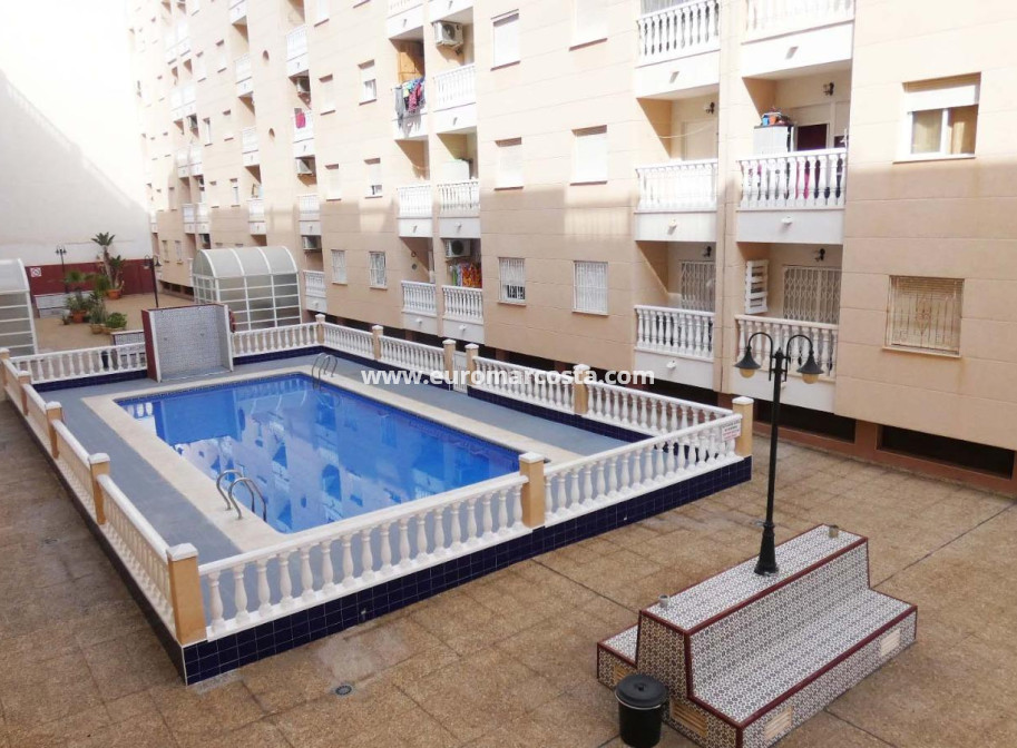 Objekte zum Wiederverkauf - Wohnung - Torrevieja - TORREVIEJA