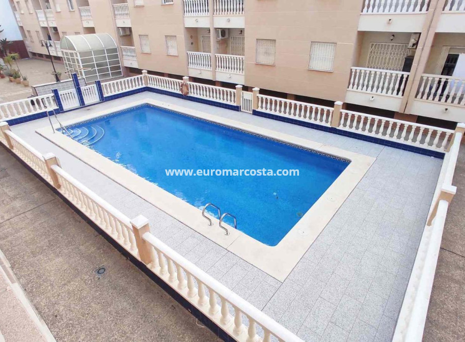 Objekte zum Wiederverkauf - Wohnung - Torrevieja - TORREVIEJA