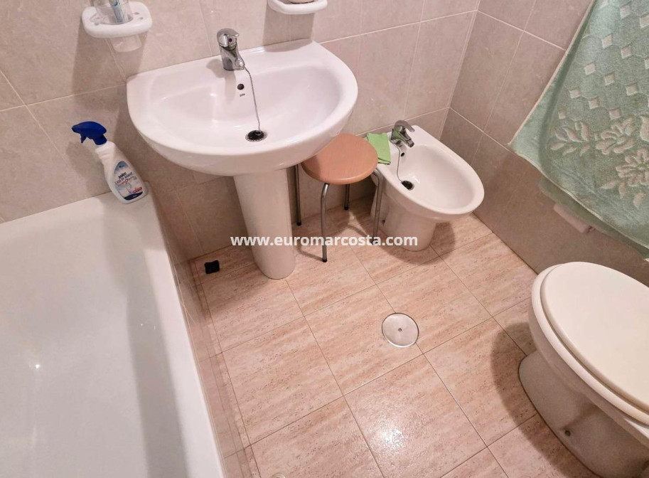 Objekte zum Wiederverkauf - Wohnung - Torrevieja - TORREVIEJA