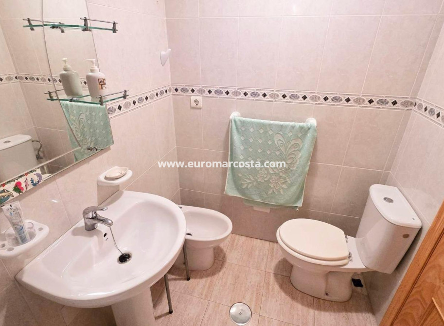 Objekte zum Wiederverkauf - Wohnung - Torrevieja - TORREVIEJA